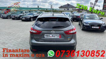 NISSAN QASHQAI 2015